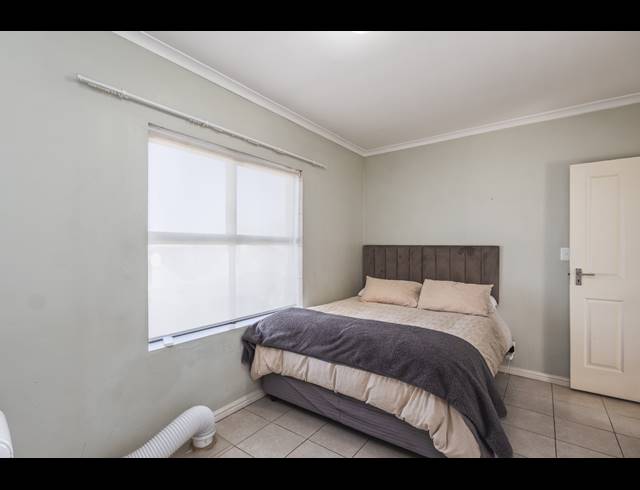 2 BEDROOM TOWNHOUSE FOR SALE IN BRACKENFELL SOUTH